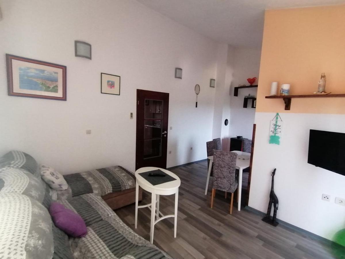 Apartman Perci Vrh Tar-Vabriga Esterno foto